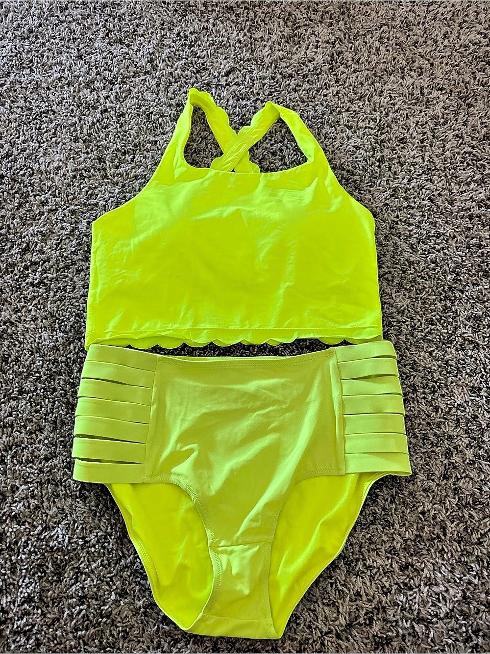 KIAVA Scalloped One-Piece Swimsuit in Yellow Size Large